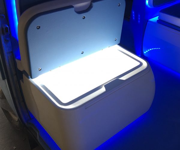 Illuminated coolbox